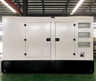Gerador diesel silencioso de 200 KVA Cummins com motor 6CTAA8.3 - G2 começo da C.C. do poder 24V